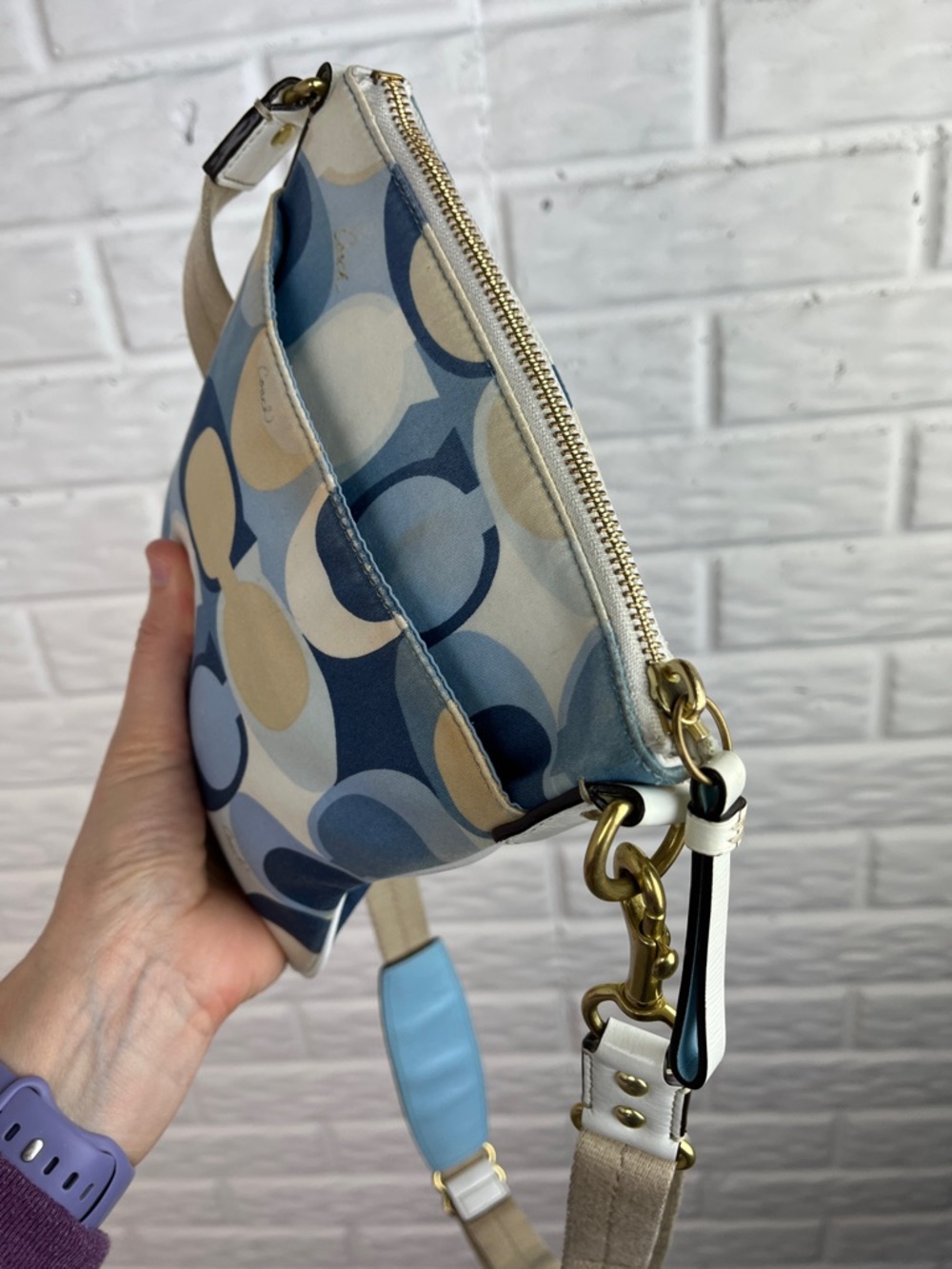 COACH Poppy Op Art Crossbody Swingpack Bag blue cream geometric pattern - Picture 7 of 16